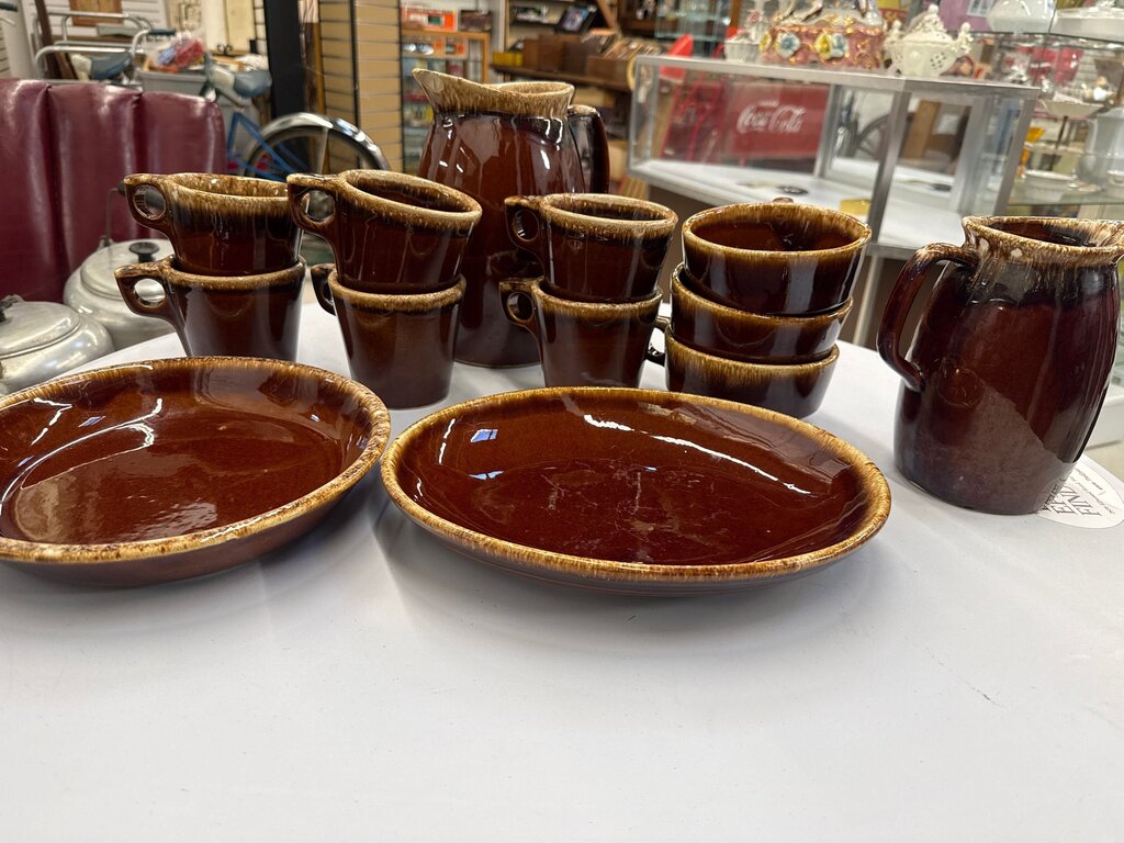 VTG Stoneware Dish Set (13)